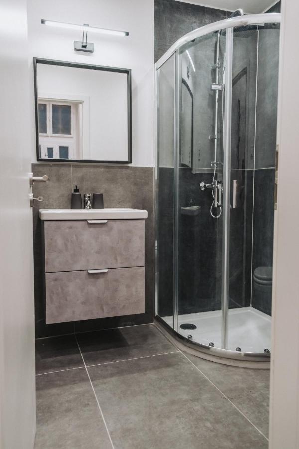 D84- Boutique Apartments, Best Location, By Bqa Boedapest Buitenkant foto